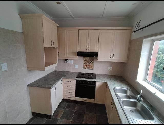 1 BEDROOM APARTMENT SOLD IN ESSENWOOD